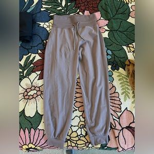 Vuori daily jogger Size S